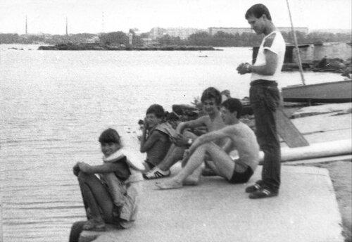 1988-07 Шинковская Алька и другие на базе
